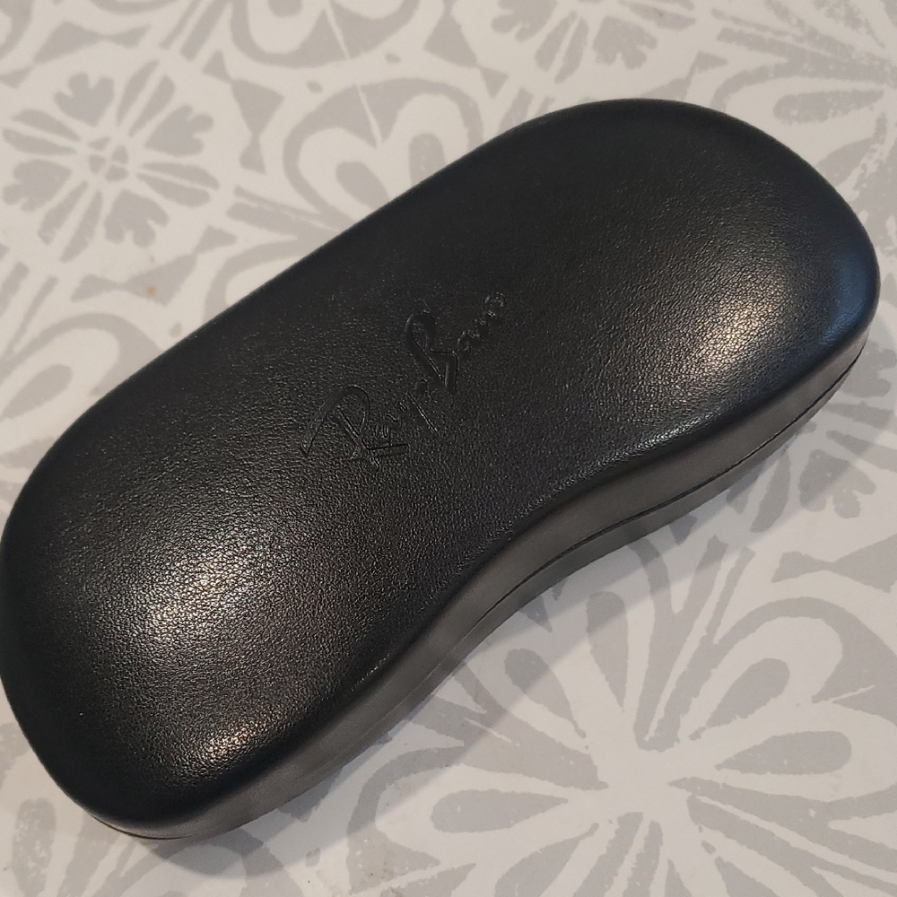 Ray-Ban Black Glasses Sunglasses Black Leather Hard Case